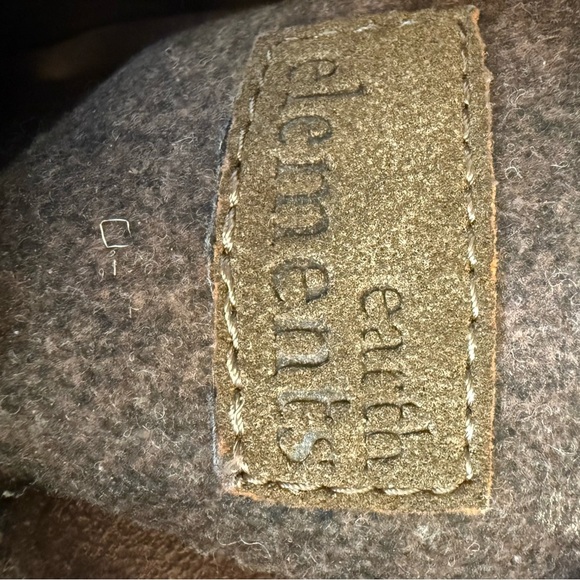 Element Lace-Up Boots in Brown and Tan size 8 wide - Picture 11 of 12